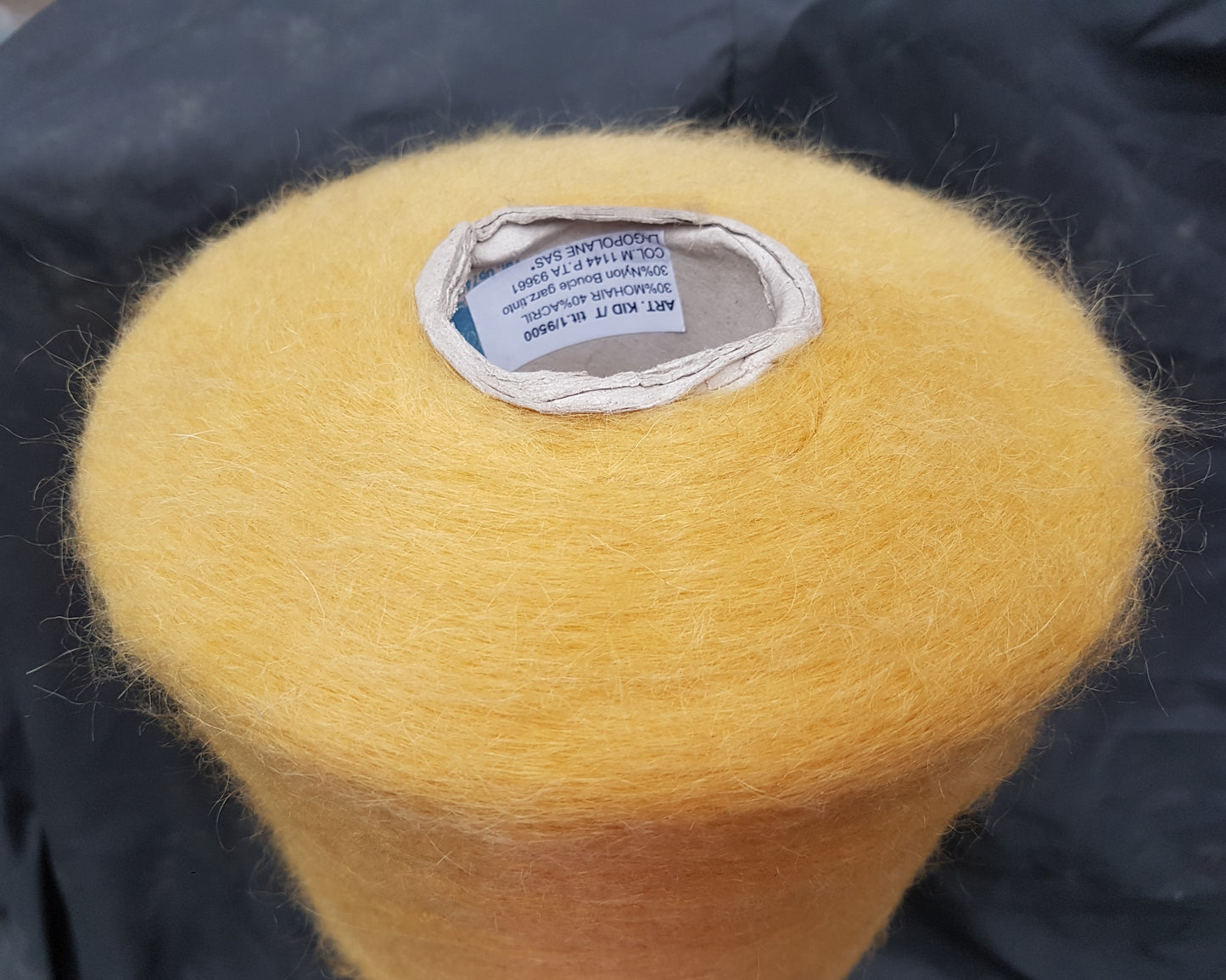 100g Mohair blødt italiensk garn farve Honey Yellow N.631