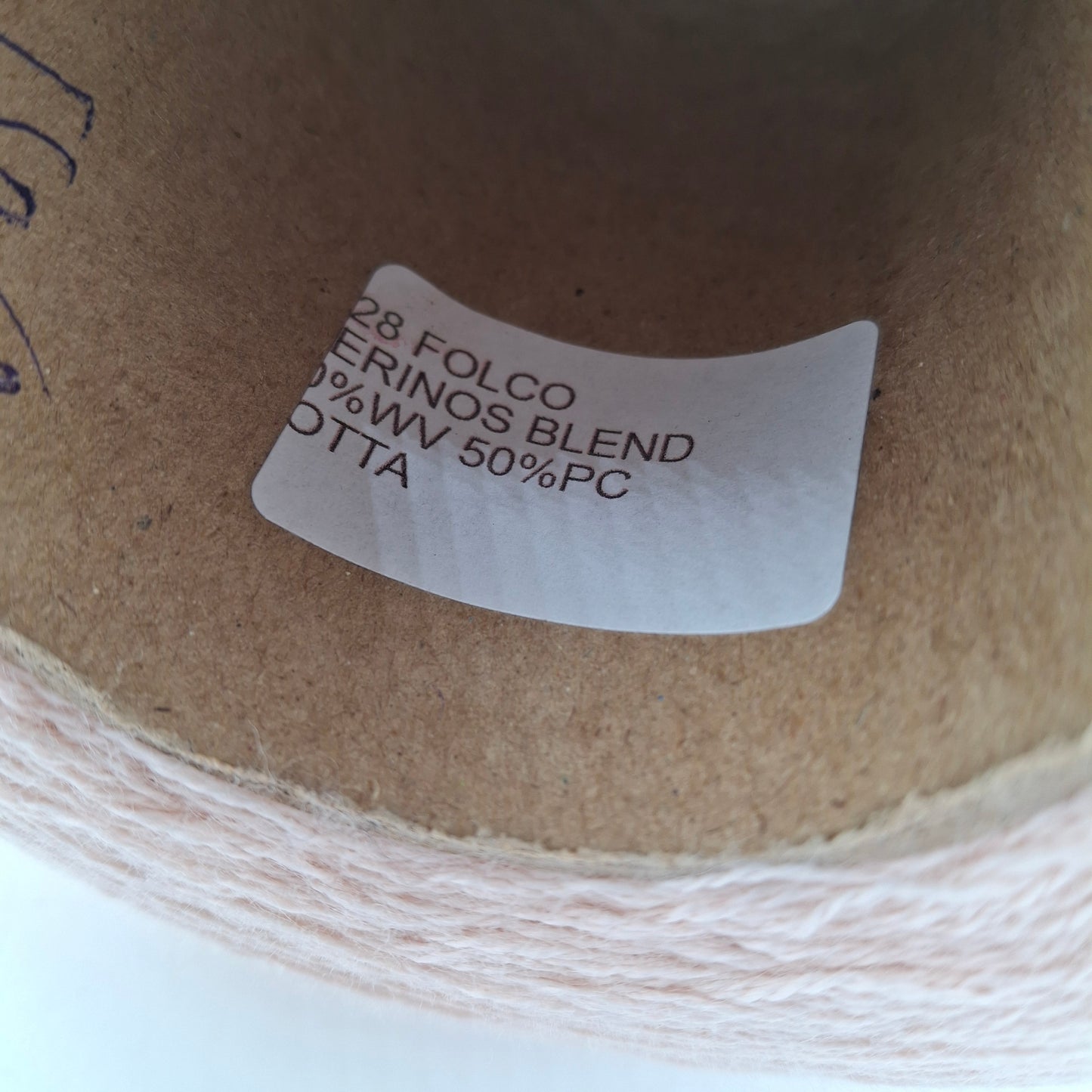 Lana Merino filato italiano colore Beige Pesco Chiarissimo N.769