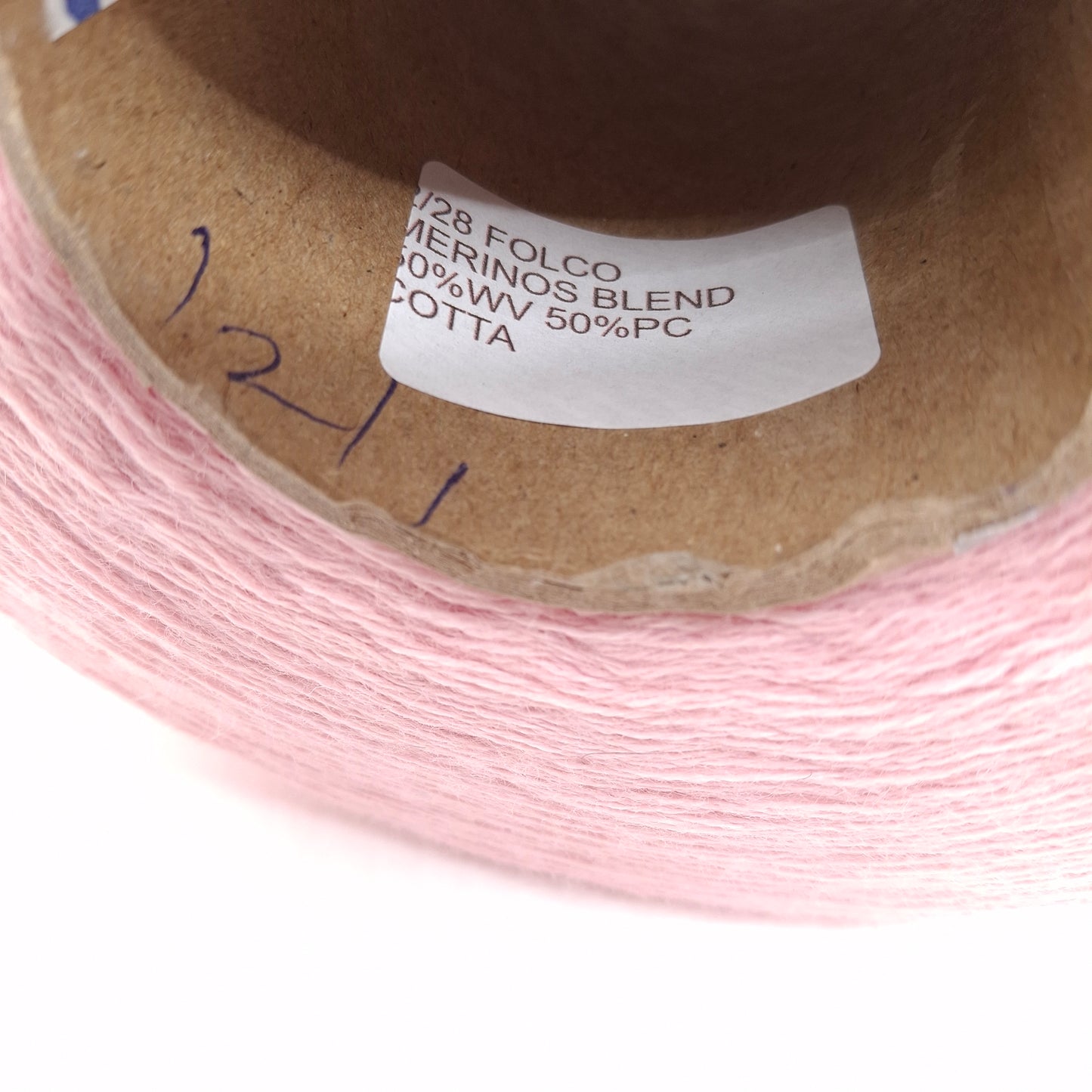 Hilo italiano de lana merino color rosa N.768
