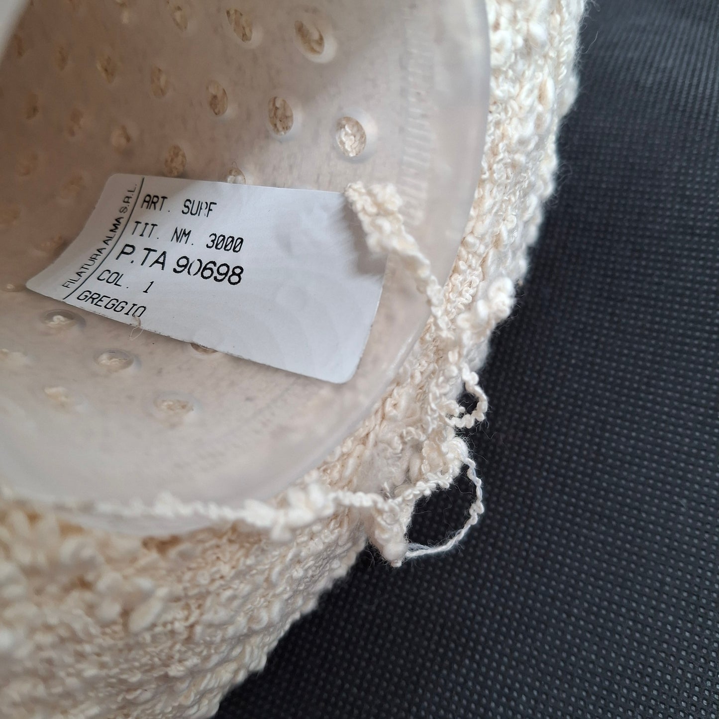 Cotone Frisé Irregolare filato italiano colore Bianco Naturale e Grezzo N.912