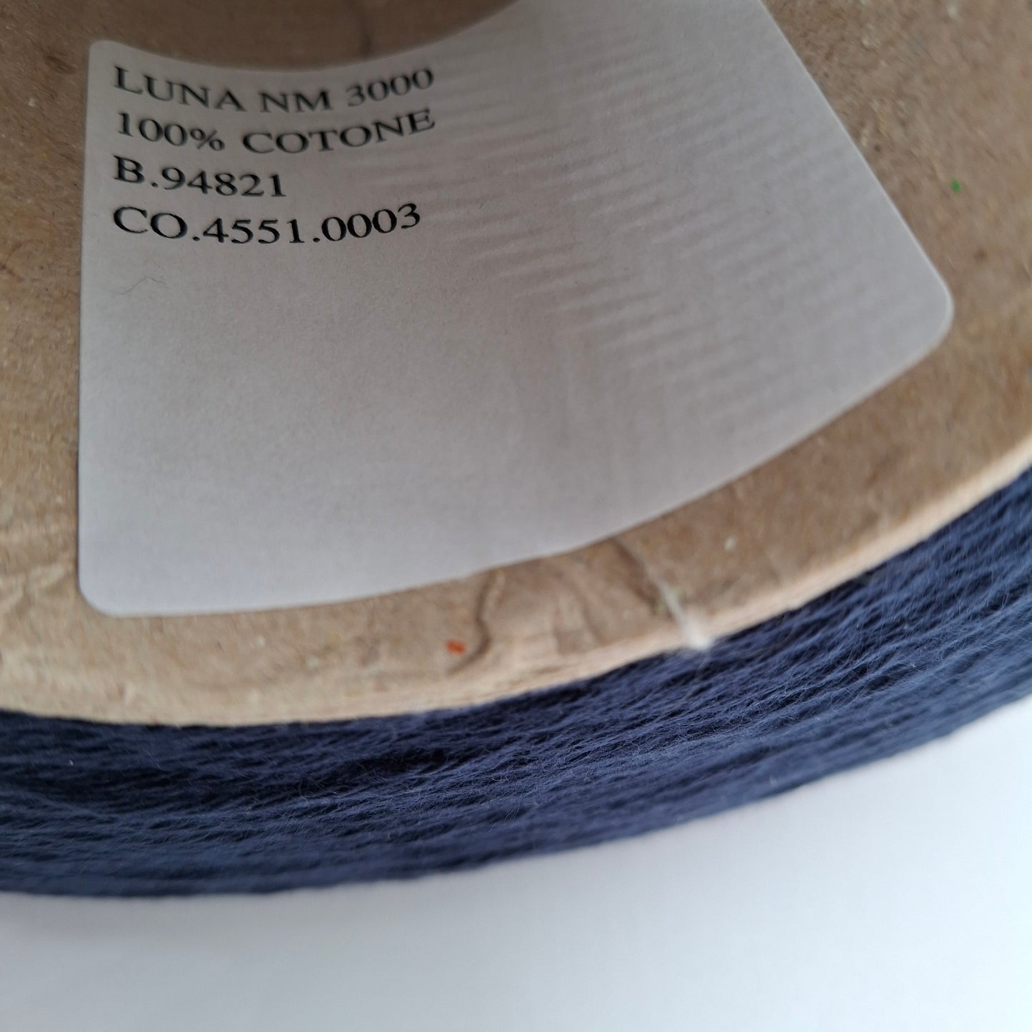 100 g de fil italien doux 100 % coton couleur bleu foncé N. 996