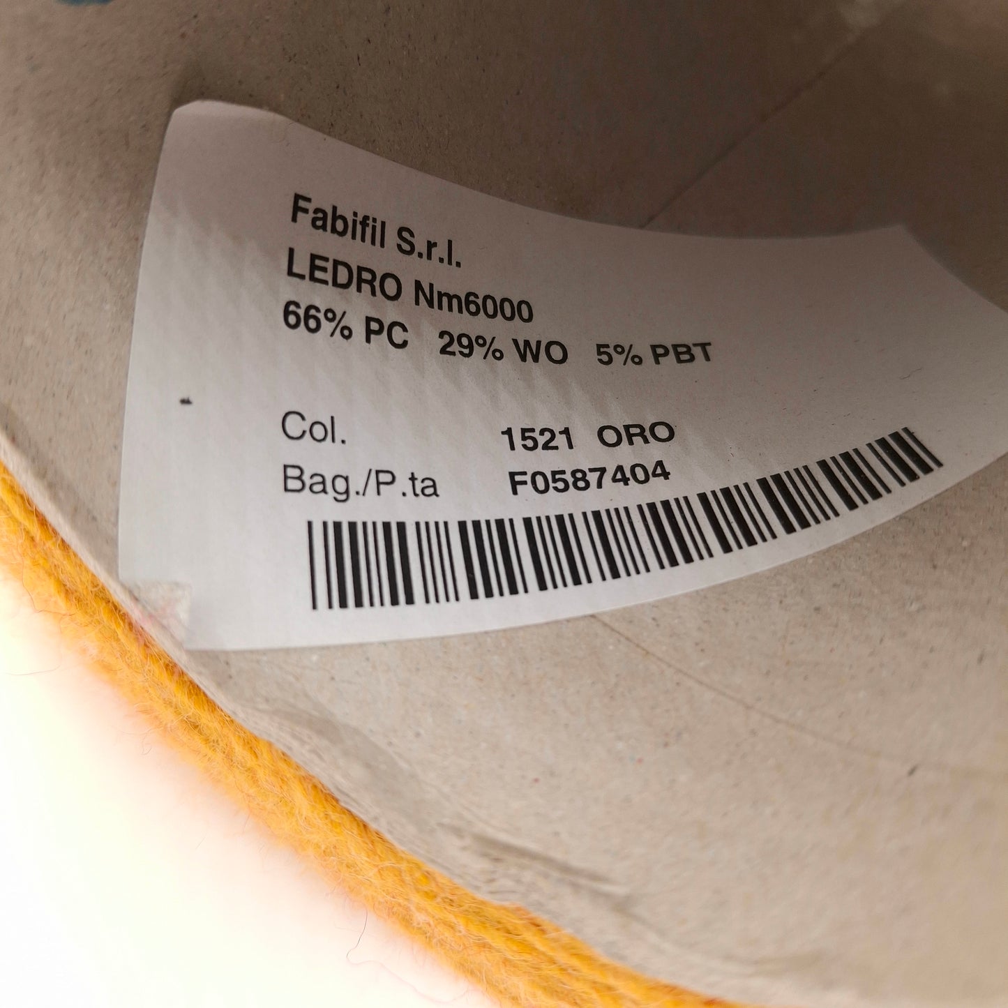 100g Italian wool yarn color Yellow Ochre N.1112