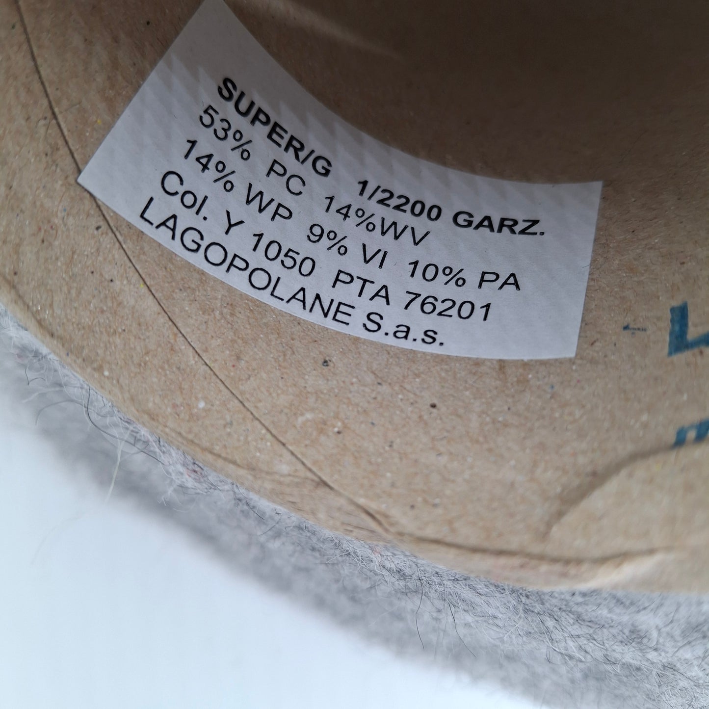 100 g Alpakawolle, italienisches Garn, Hellgrau, Farbe Nr. 1117