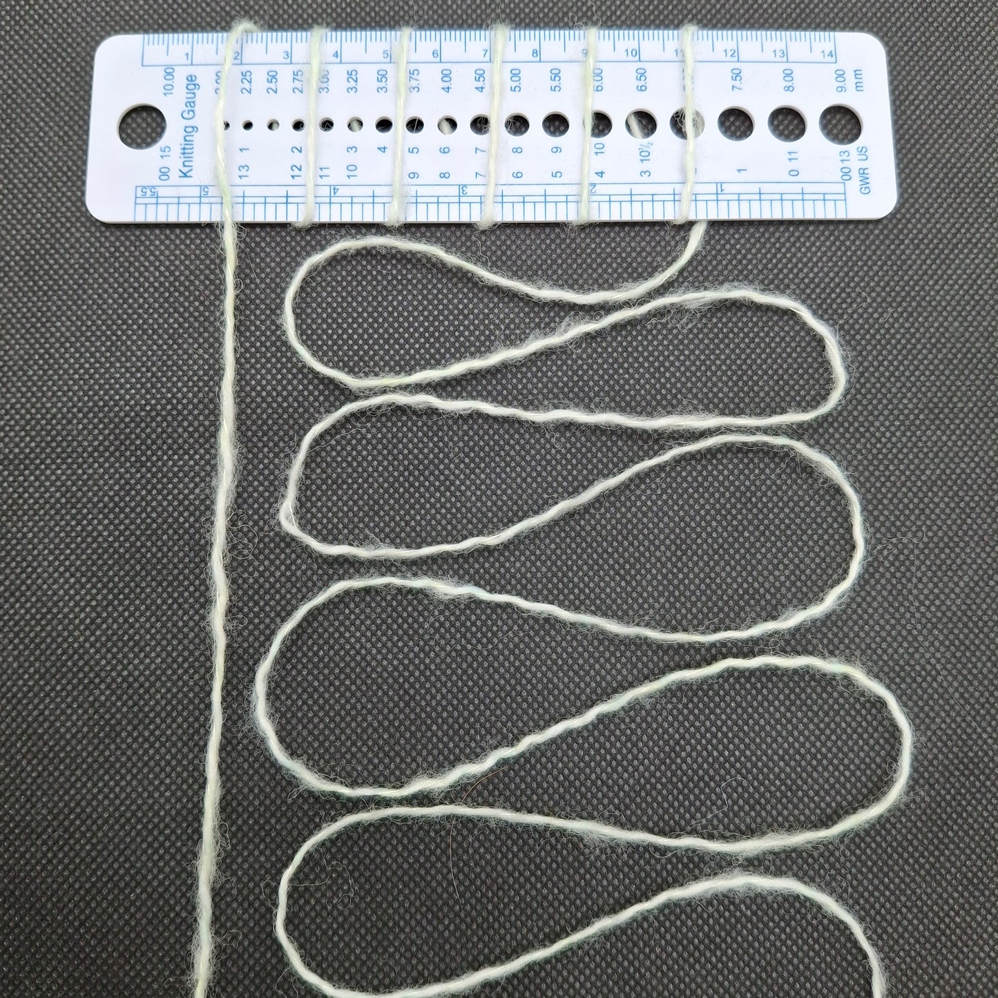 100g Filato italiano colore Verdino Chiarissimo N.1154