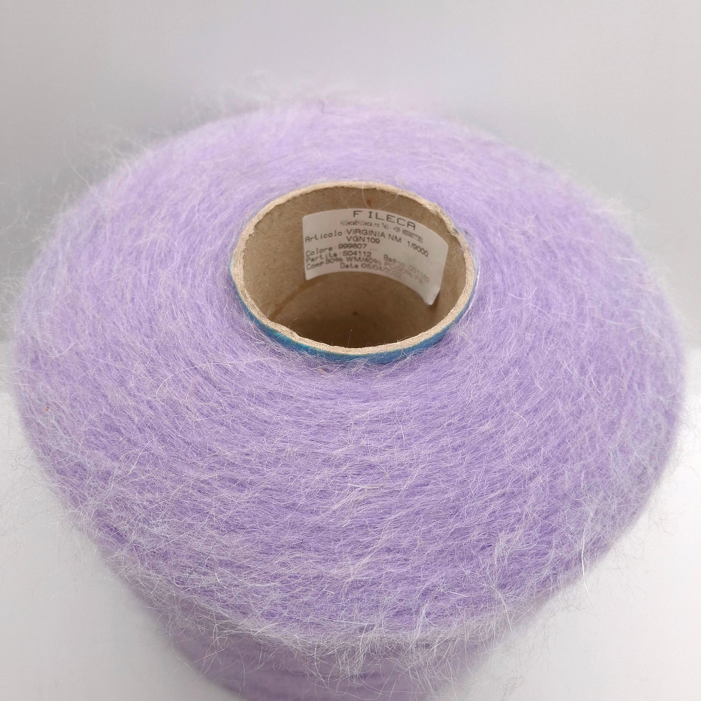 100g blødt mohair garn i italiensk farve, lilla lavendel, nr. 1267