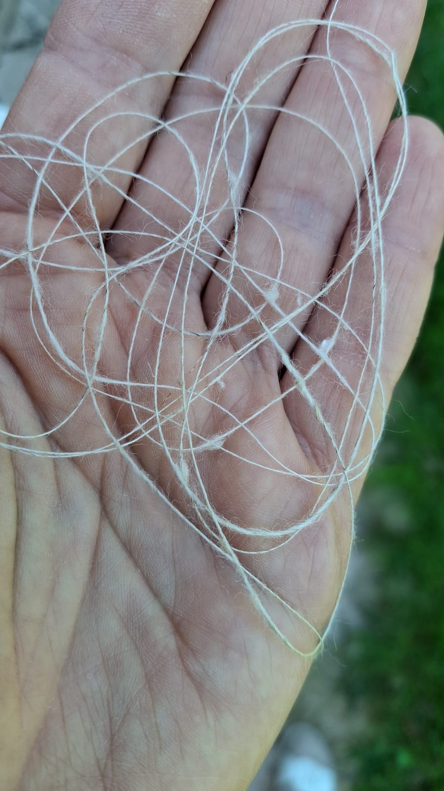 100 g de fil de soie Bourette 100 % italien couleur beige brut N. 883