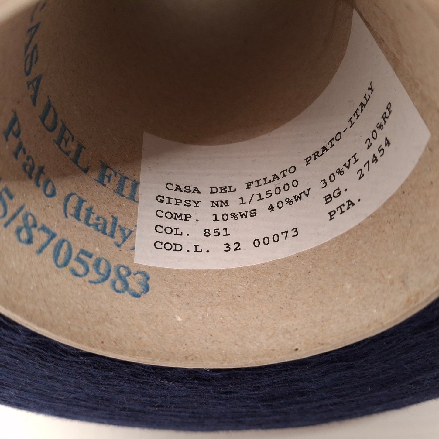 Cashmere Merino Extrafine Italian yarn Dark Blue color N.651