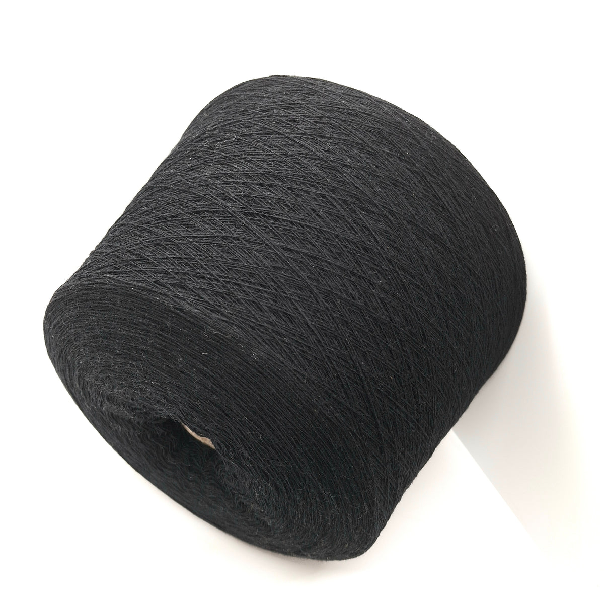 Fil 100% laine coloris Noir N. 1380
