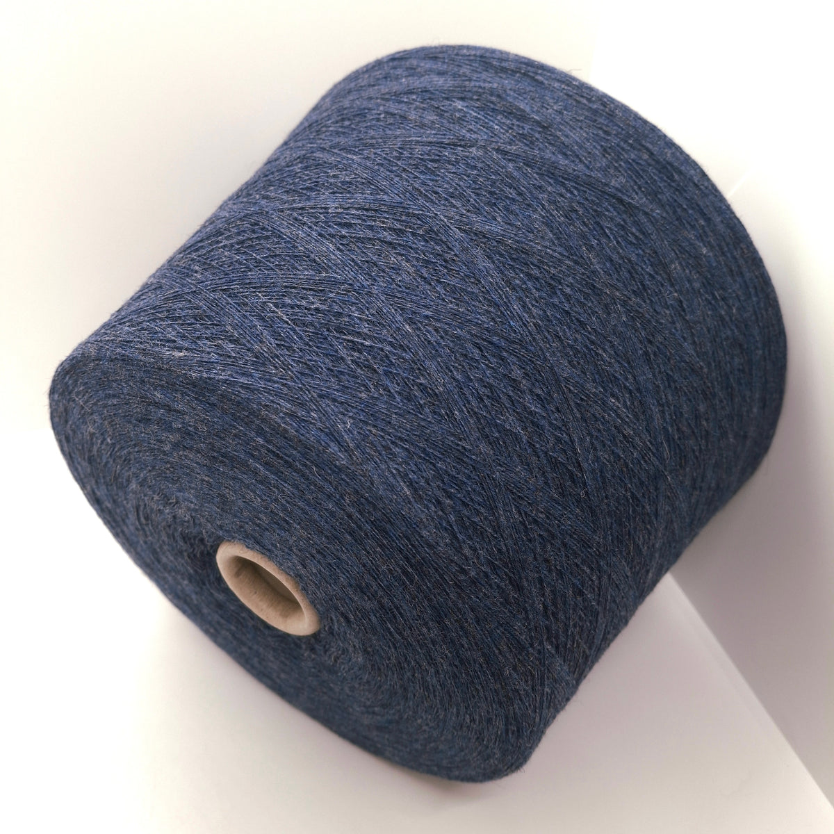 Laine d'agneau 100% Fil couleur Bleu Jeans Foncé N. 1378