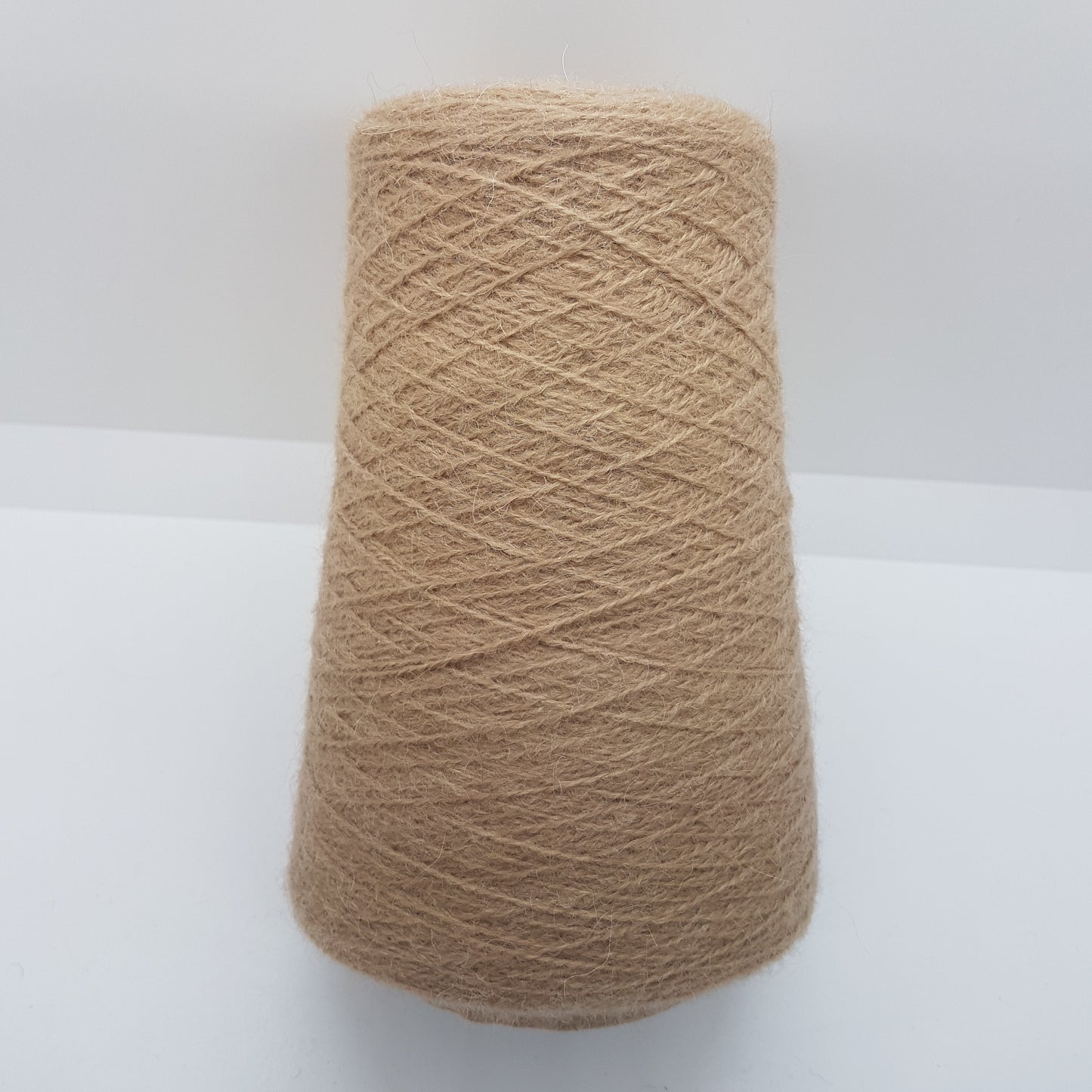 Alpaca Italian yarn for beige color knitwear N.139