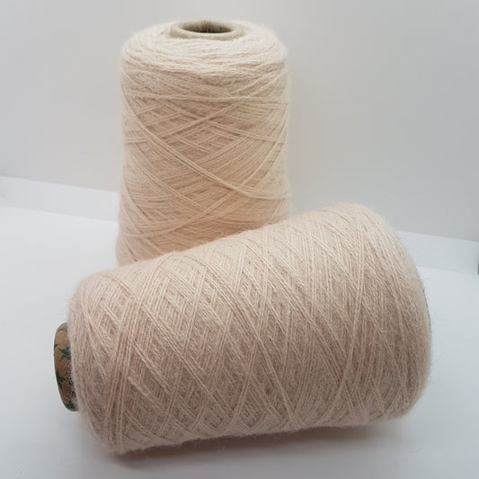 Alpaca Italian yarn for very light nude nude nude knitwear N.140
