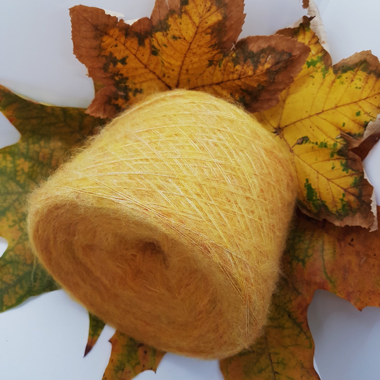 100g-200g gemischte Wolle mit italienischem Elastan-Garn für den Herbst Occhi Giallo Occhia N.153