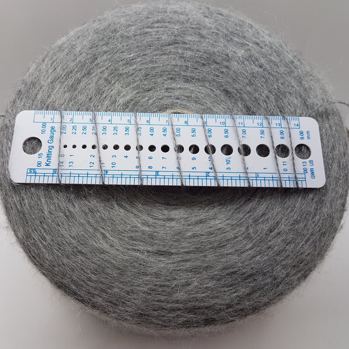 100g Mohair hilo italiano suave color Gris N.181