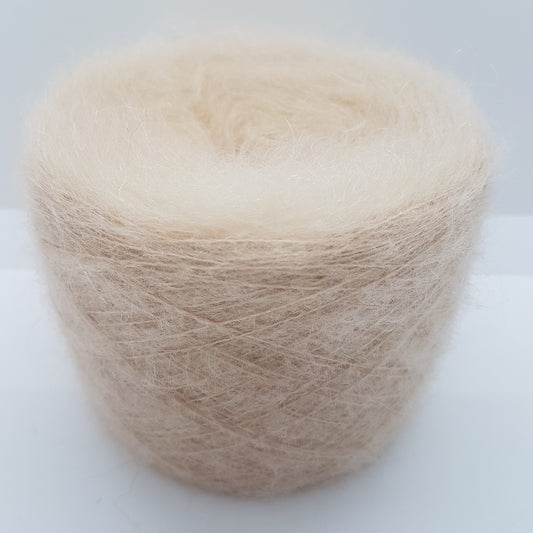 100g Soft Mohair Italian Yarn Couleur italienne Couleur beige très légère N.235