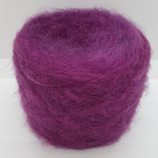 100g Hilo Mohair Italiano color Ciruela Púrpura N.372