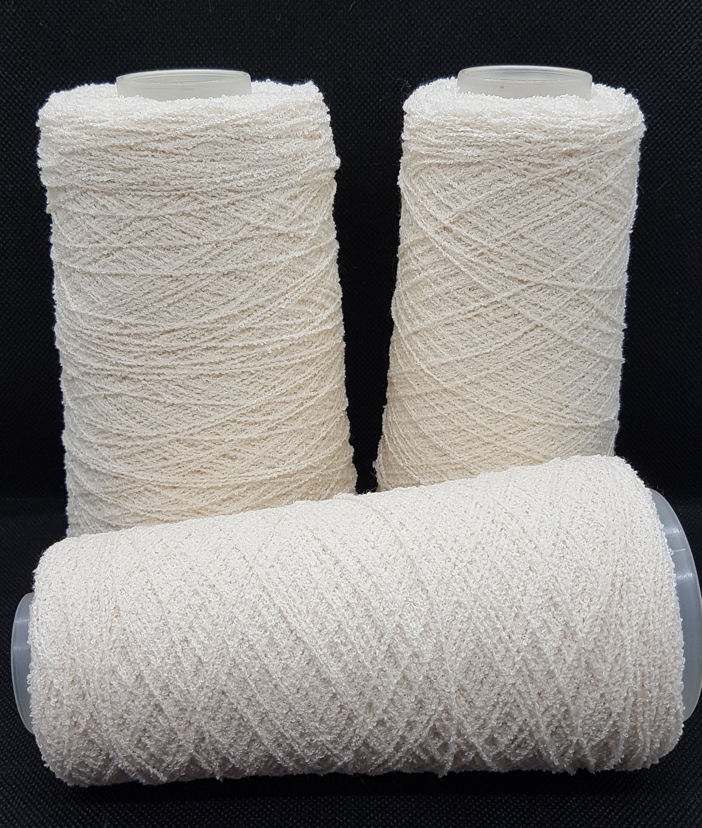 LORO PIANA Wolle Baumwoll Bouclé Italienisches Garn weiß weiße Farbe N. P61