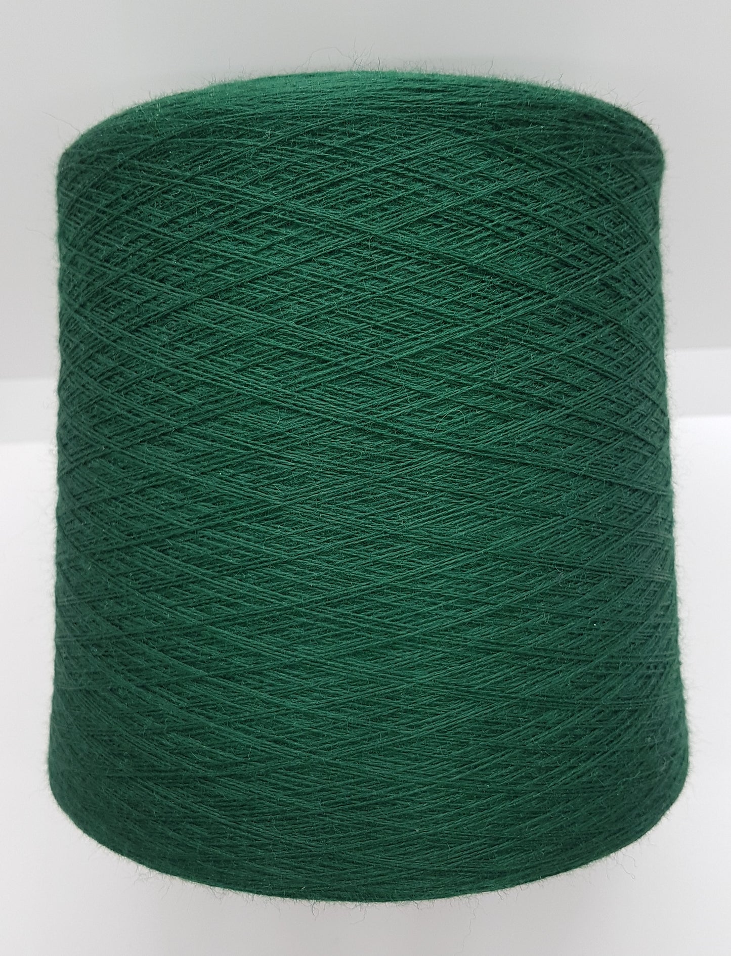 Hilo italiano de lana merino color verde N.766