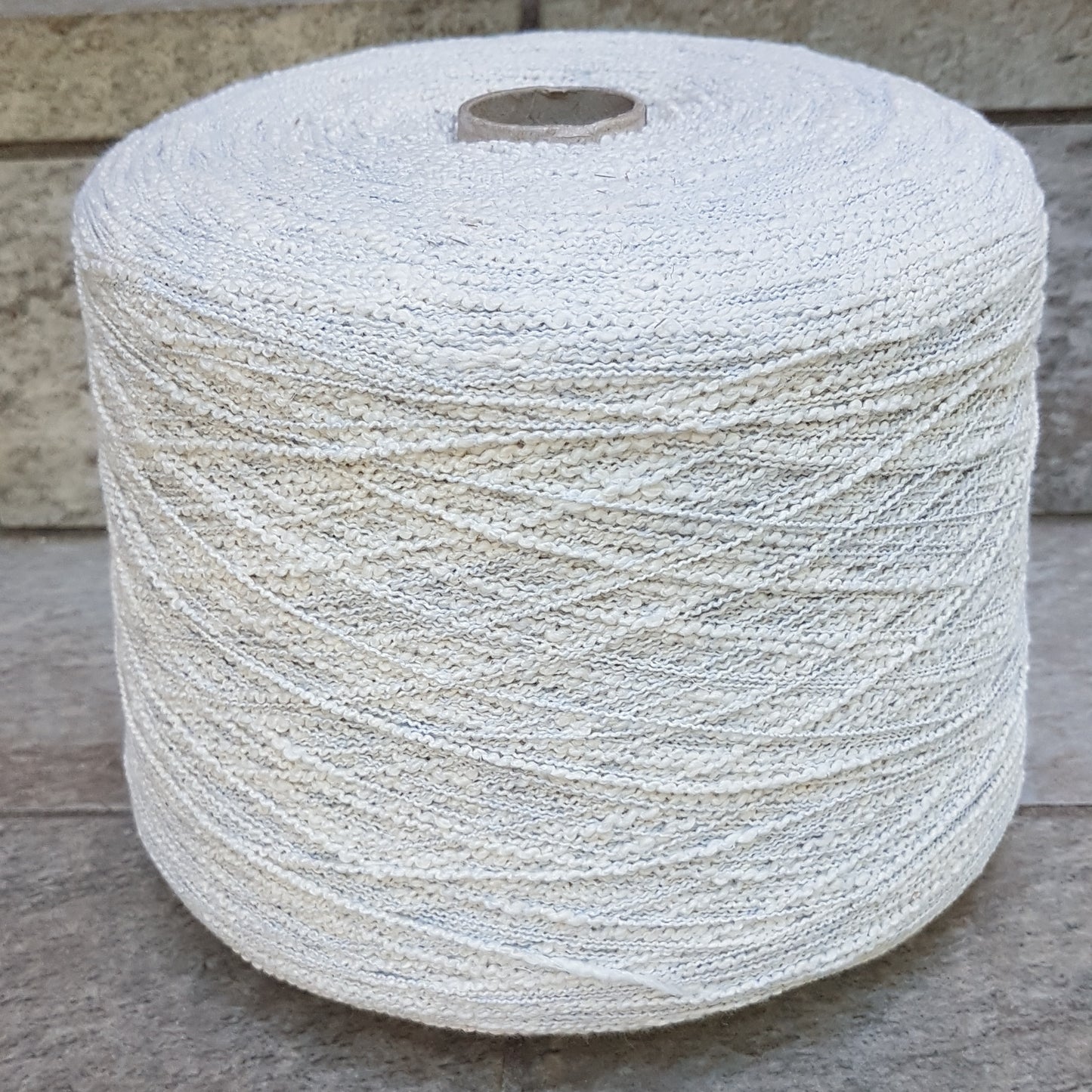 100g Cotone 100% filato irregolare italiano colore Bianco Azzurro N.442