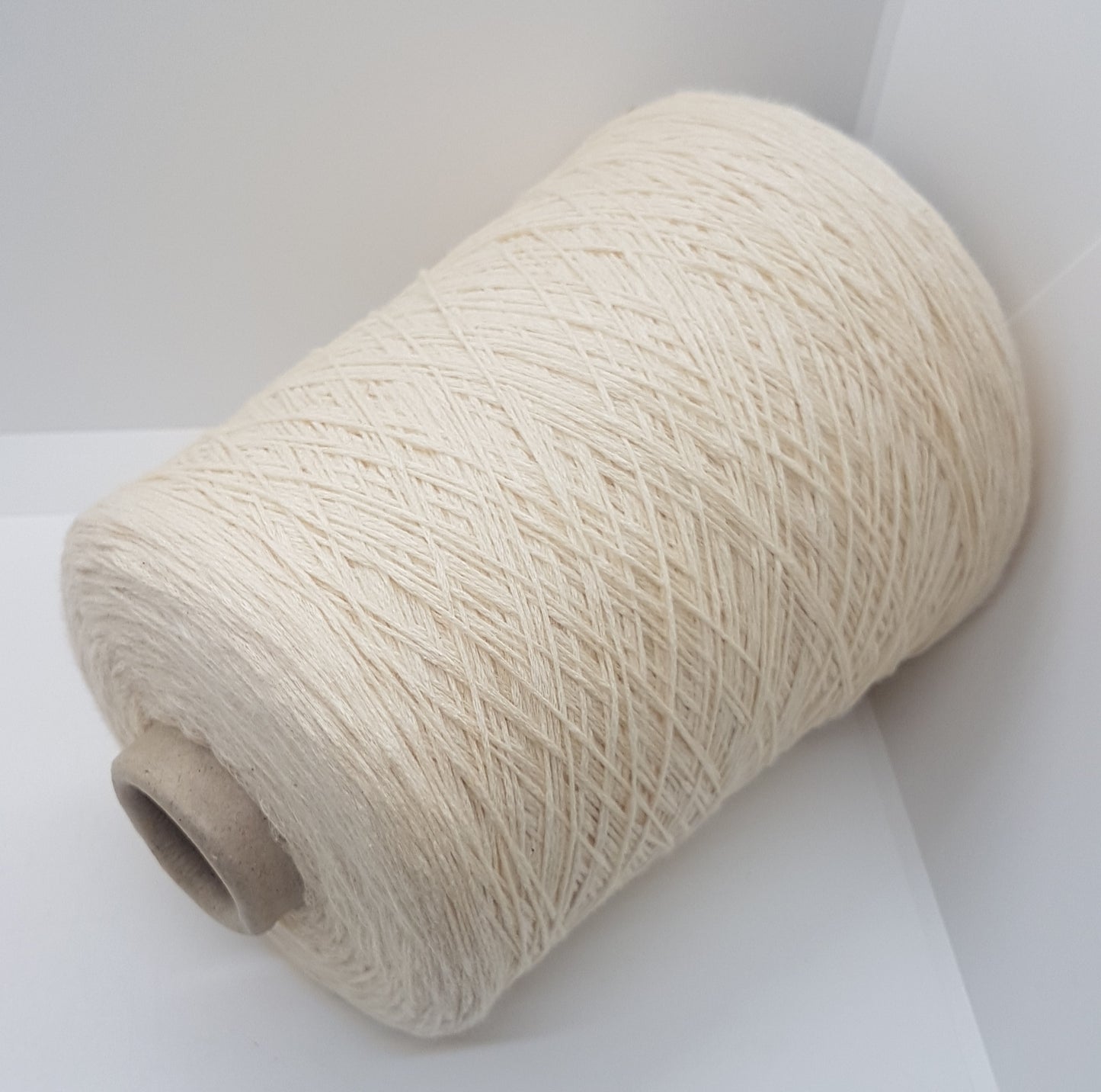 100g de coton chaîne filée irrégulière couleur italienne lait blanc n &deg; 459