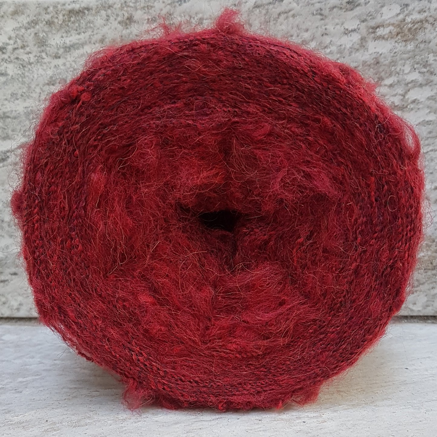 100g Mohair uregelmæssigt bouclé italiensk garn Bordeaux farve N.464