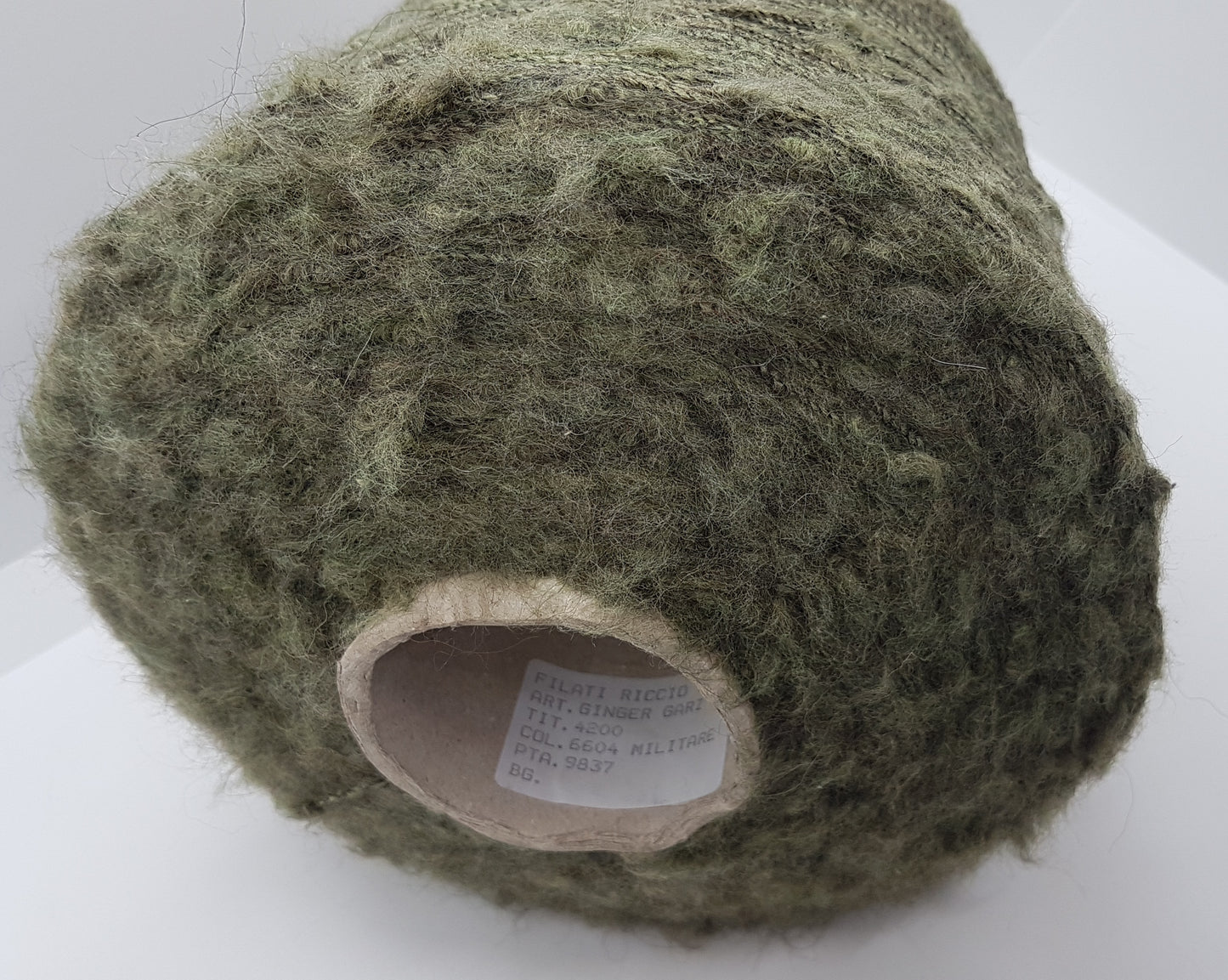 100g de Mohair Irregular Bouclé hilo italiano color verde N.465