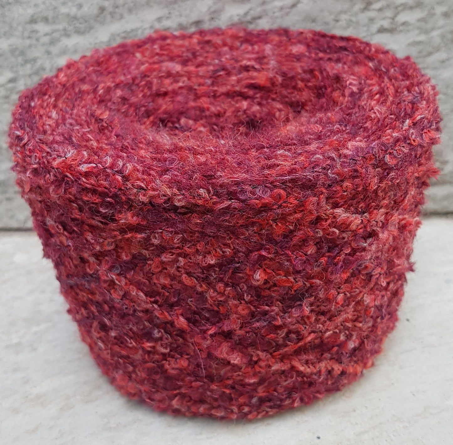 100g Lana Bouclé filato italiano colore Bordeaux mélange N. 470