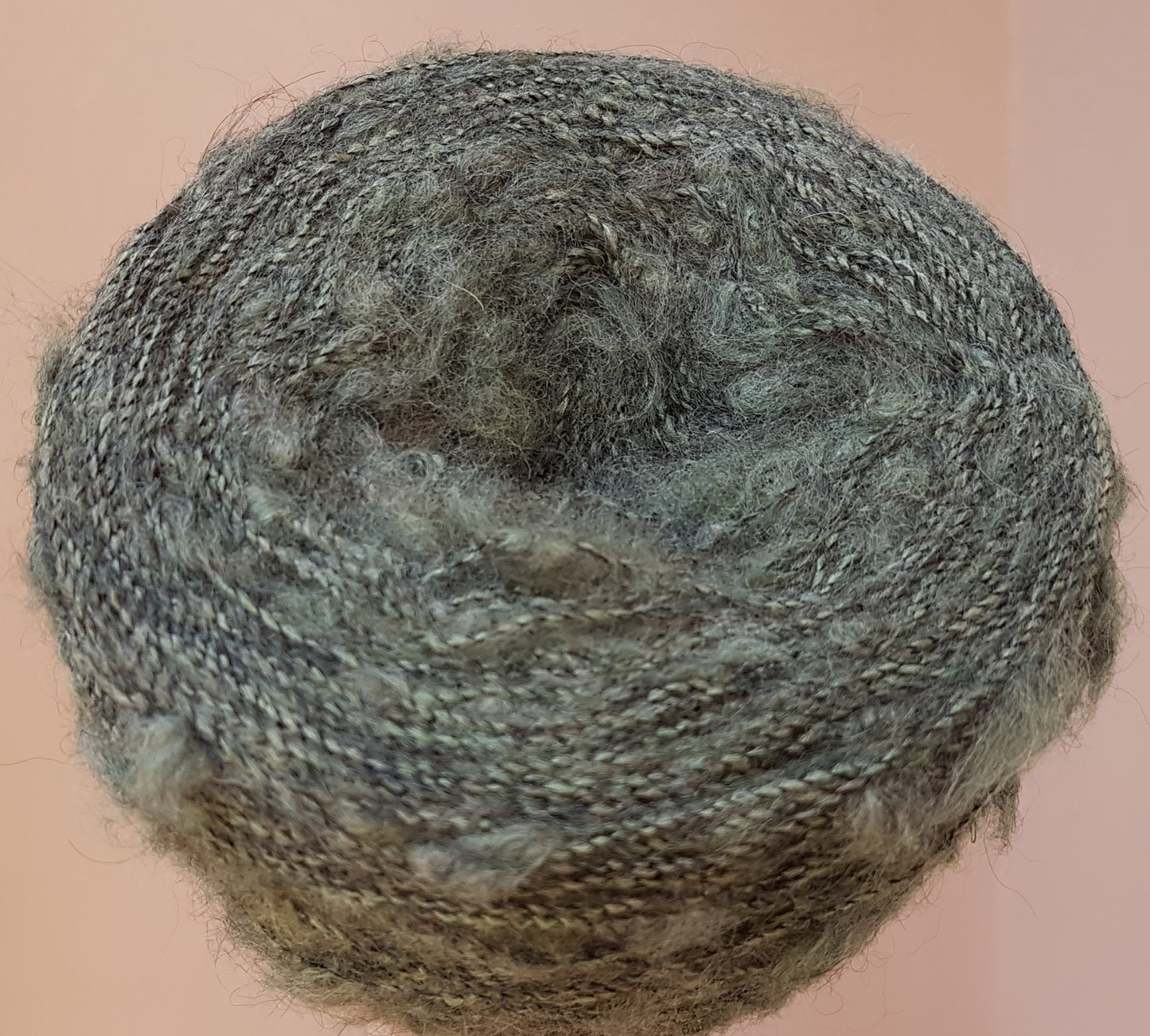 100g de Mohair Irregular Bouclé hilo italiano color verde N.465