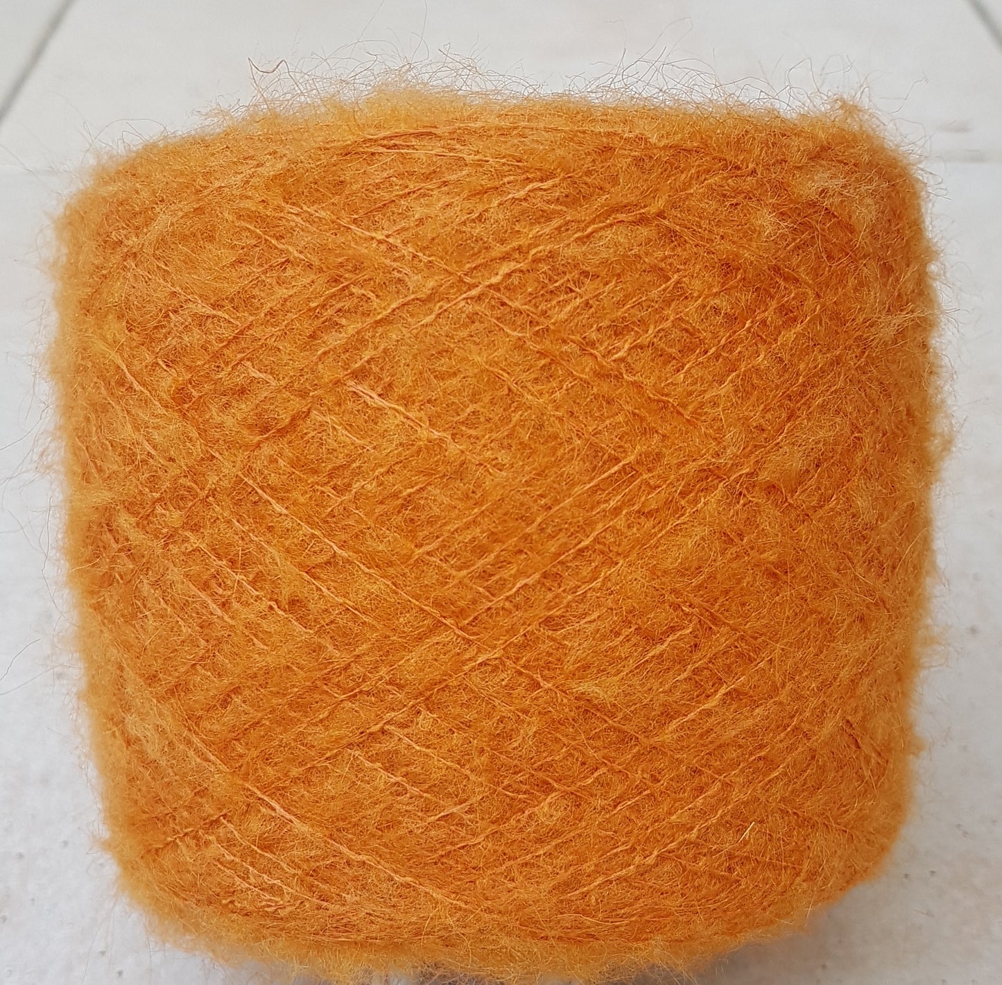 100g de mohair hilado de color italiano naranja calabaza N.524