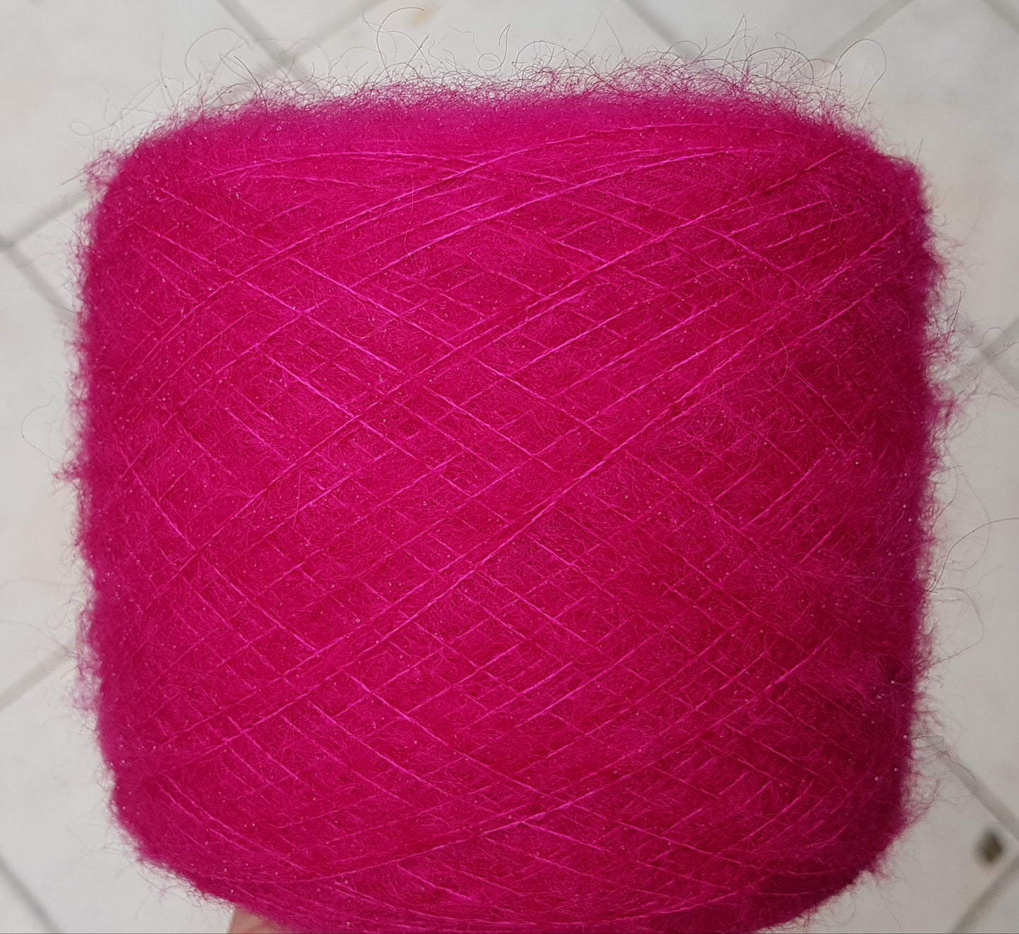 100g Mohair italiensk garn farve Pink Fuchsia Raspberry N.526