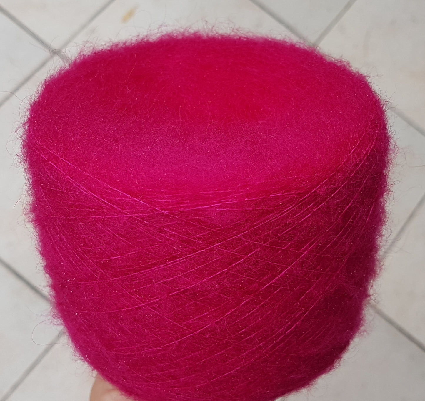 100 g italienisches Mohairgarn in der Farbe Pink Fuchsia Raspberry N.526