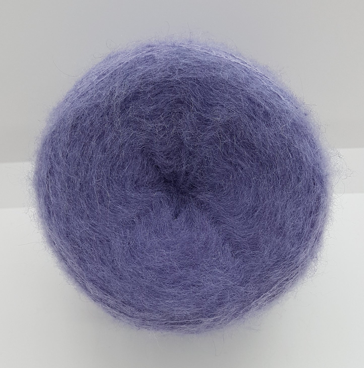 100g Mohair italiensk garn farve lilla lavendel N.538