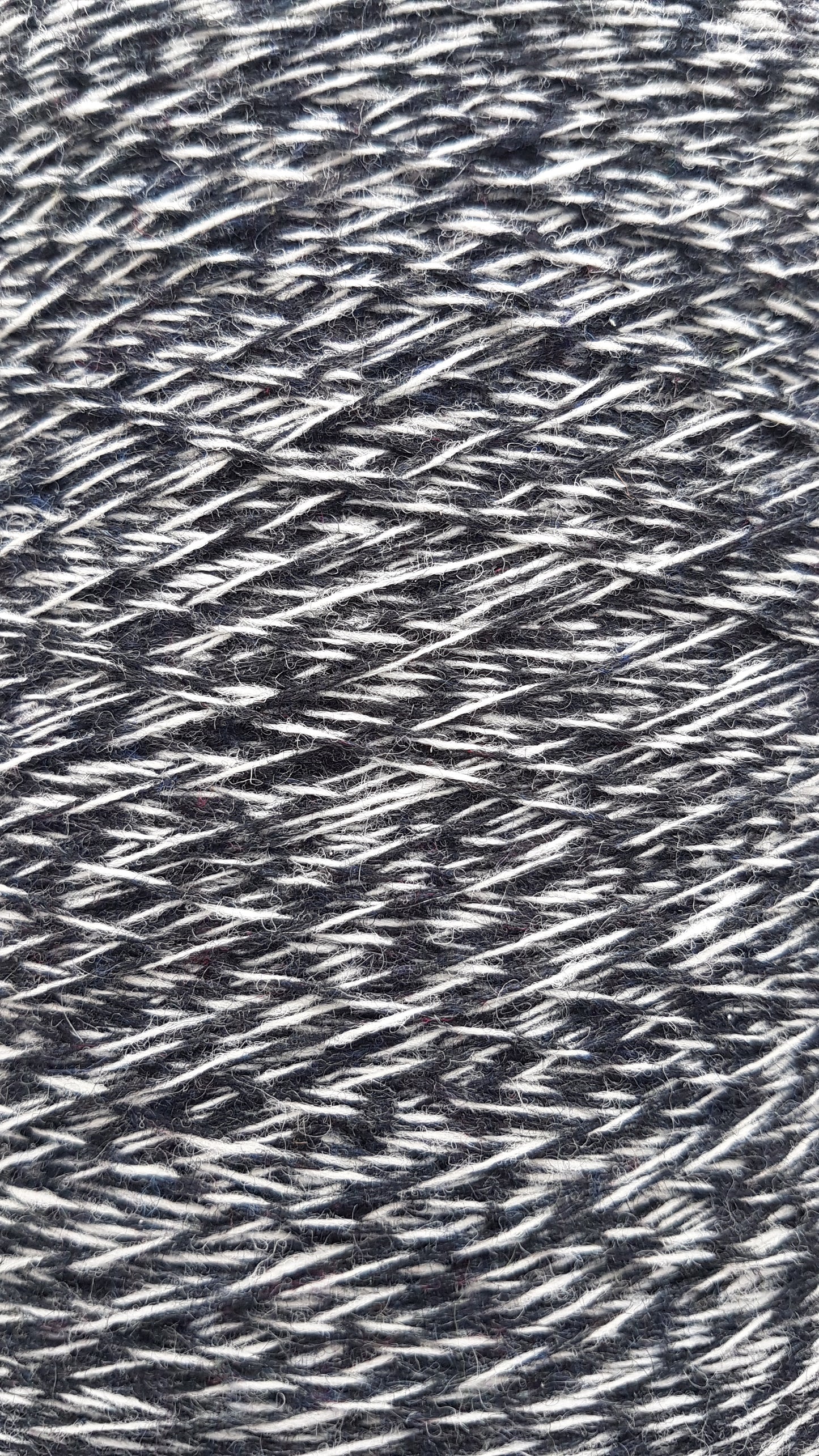 100g laine Shetland 100% fil italien couleur Noir Blanc N. 540