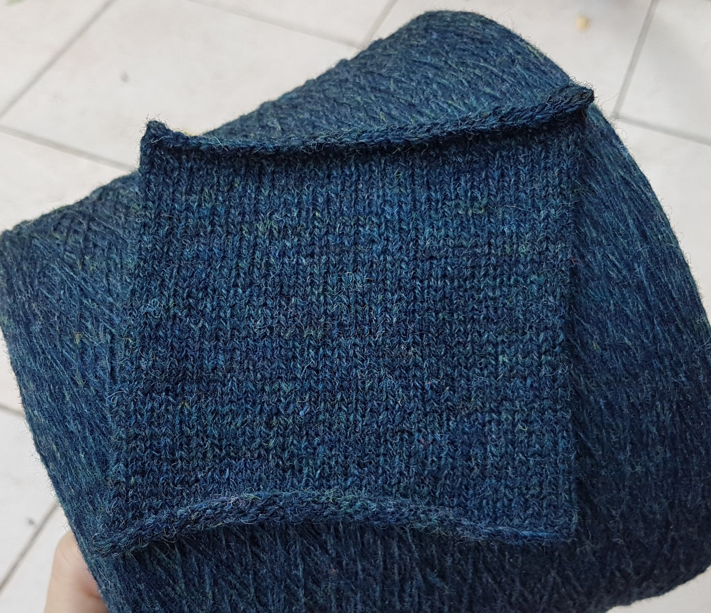 100g de laine Shetland 100% fil italien, couleur Bleu Mélange N. 543