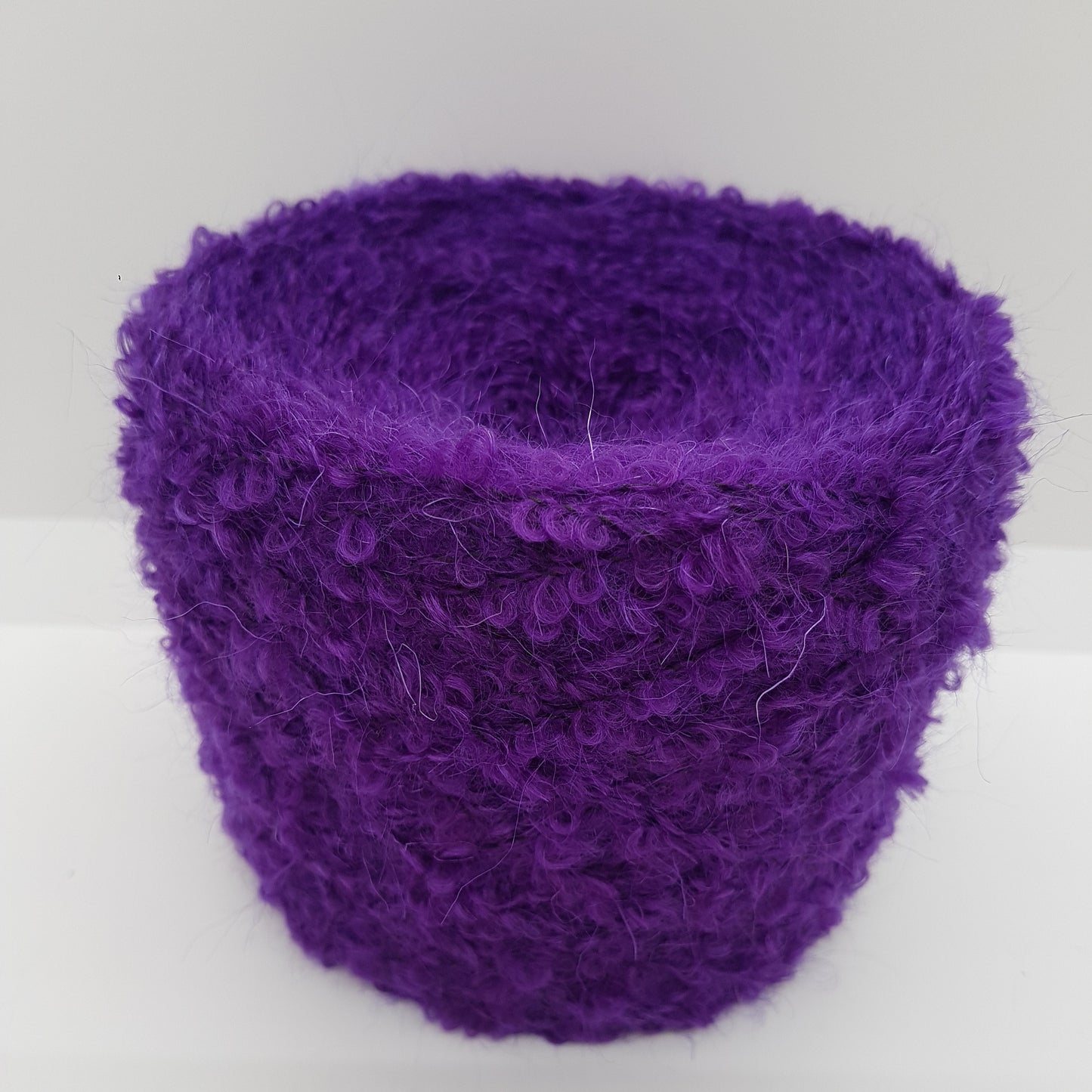 100g Mohair Bouclé filato italiano colore Viola N.549