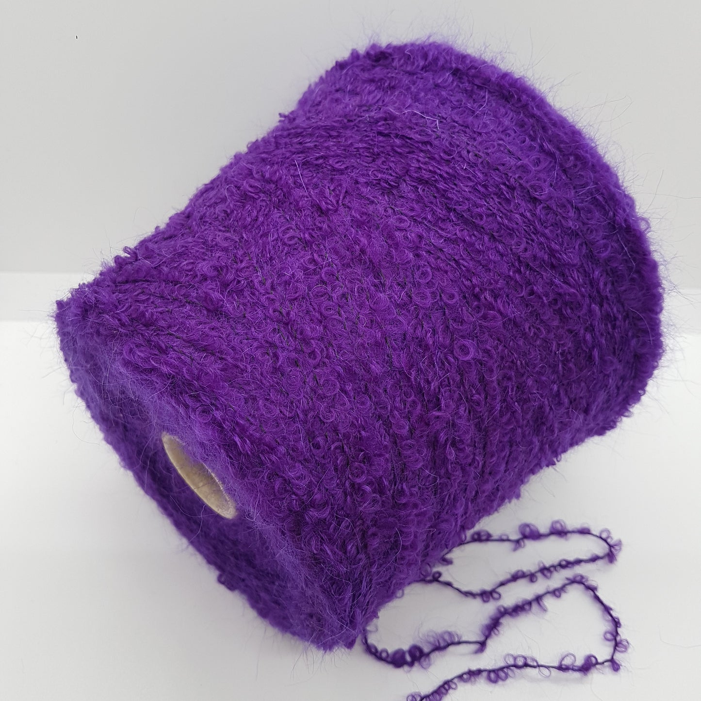 100g Mohair Bouclé filato italiano colore Viola N. 549