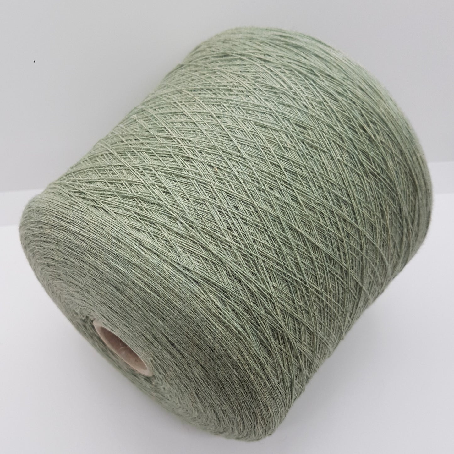 Laine extrafine Canberra fil italien couleur Vert Sauge N. 563