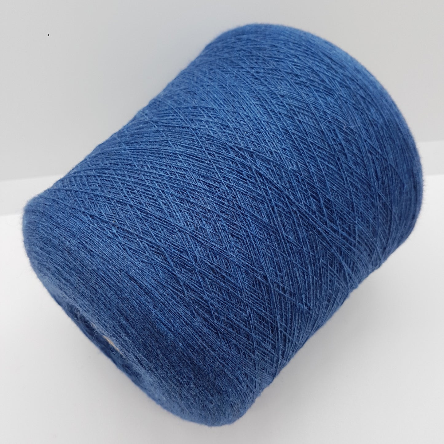 670g Laine Extrafine Canberra Fil italien couleur Bleu Foncé N. 557