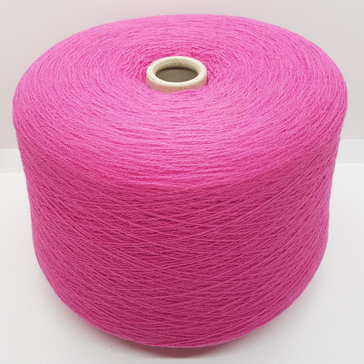 100 g gemischtes italienisches Wollgarn, Farbe Pink N.595