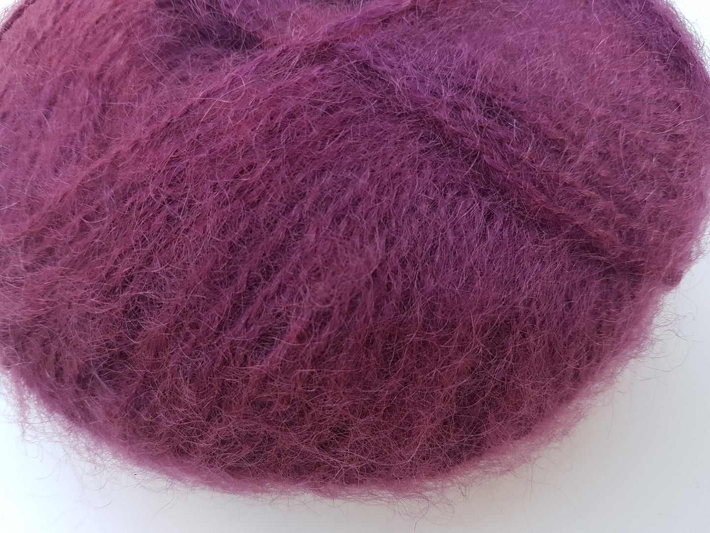 50g Mohair 80% fil italien couleur Violet Prune N. 603