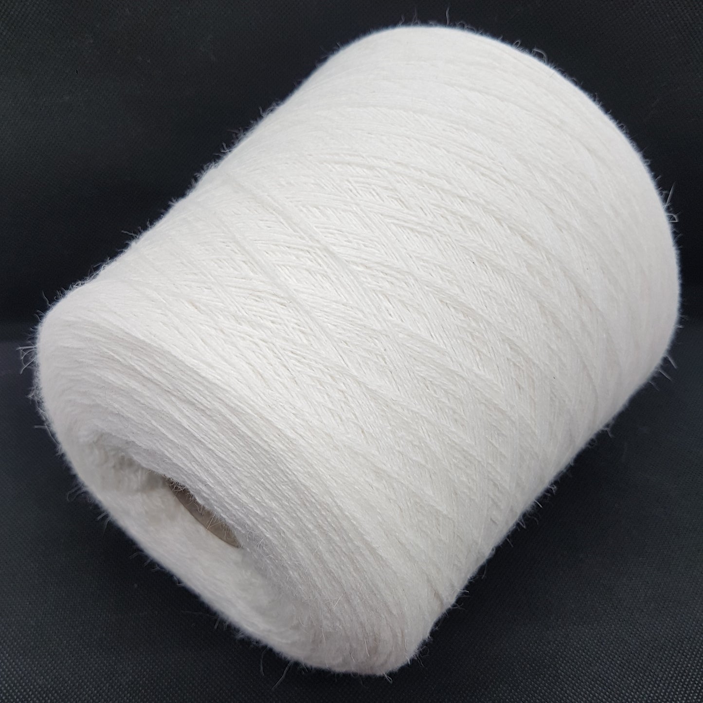 Fil italien Angora Lana Extrafine couleur Blanc N. 620