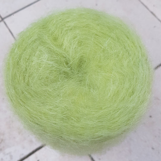 100g Mohair hilo italiano suave color Verde Manzana N.629