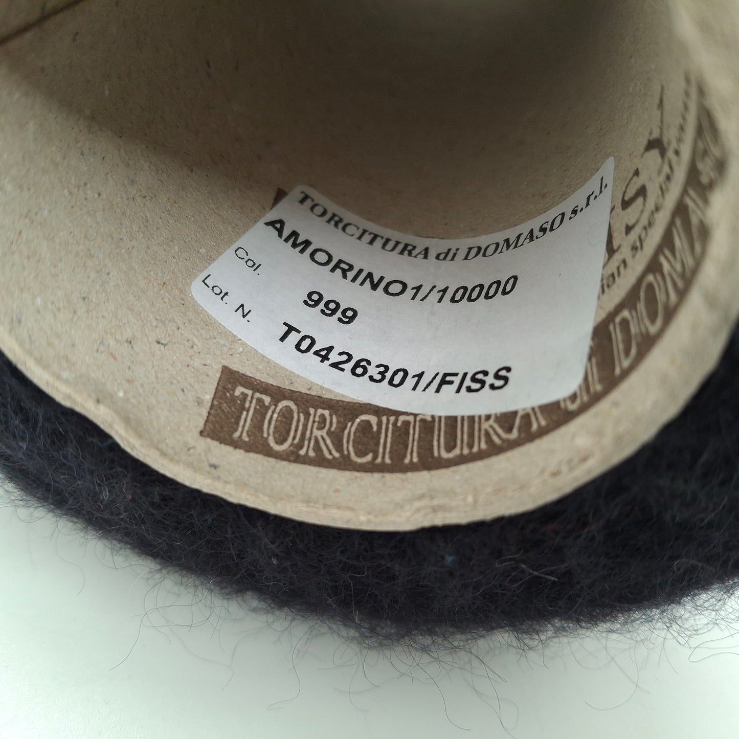 Italienisches Kid Mohair Merinogarn in der Farbe Schwarz N.674