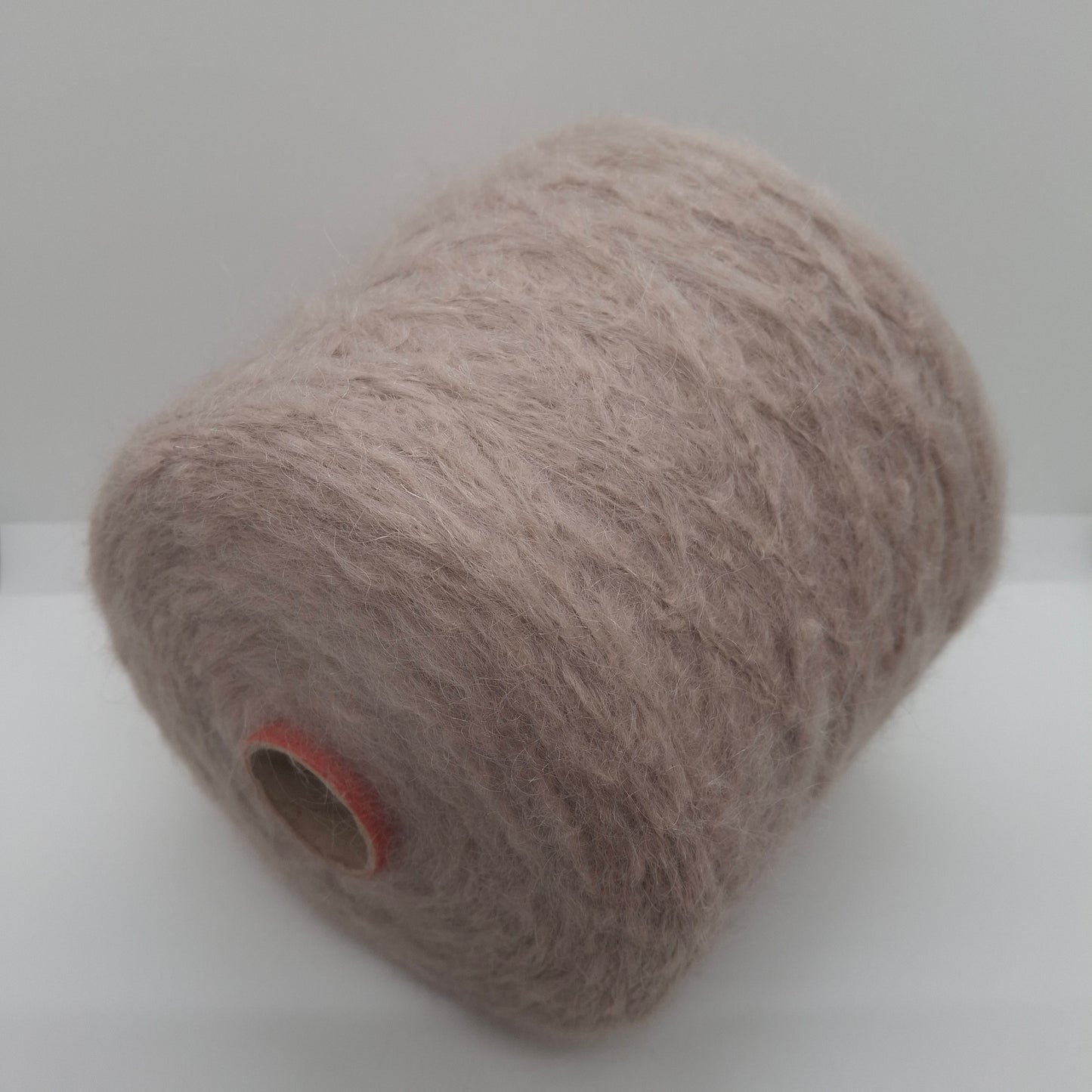 100g Mohair blødt italiensk garn farve Beige N.696