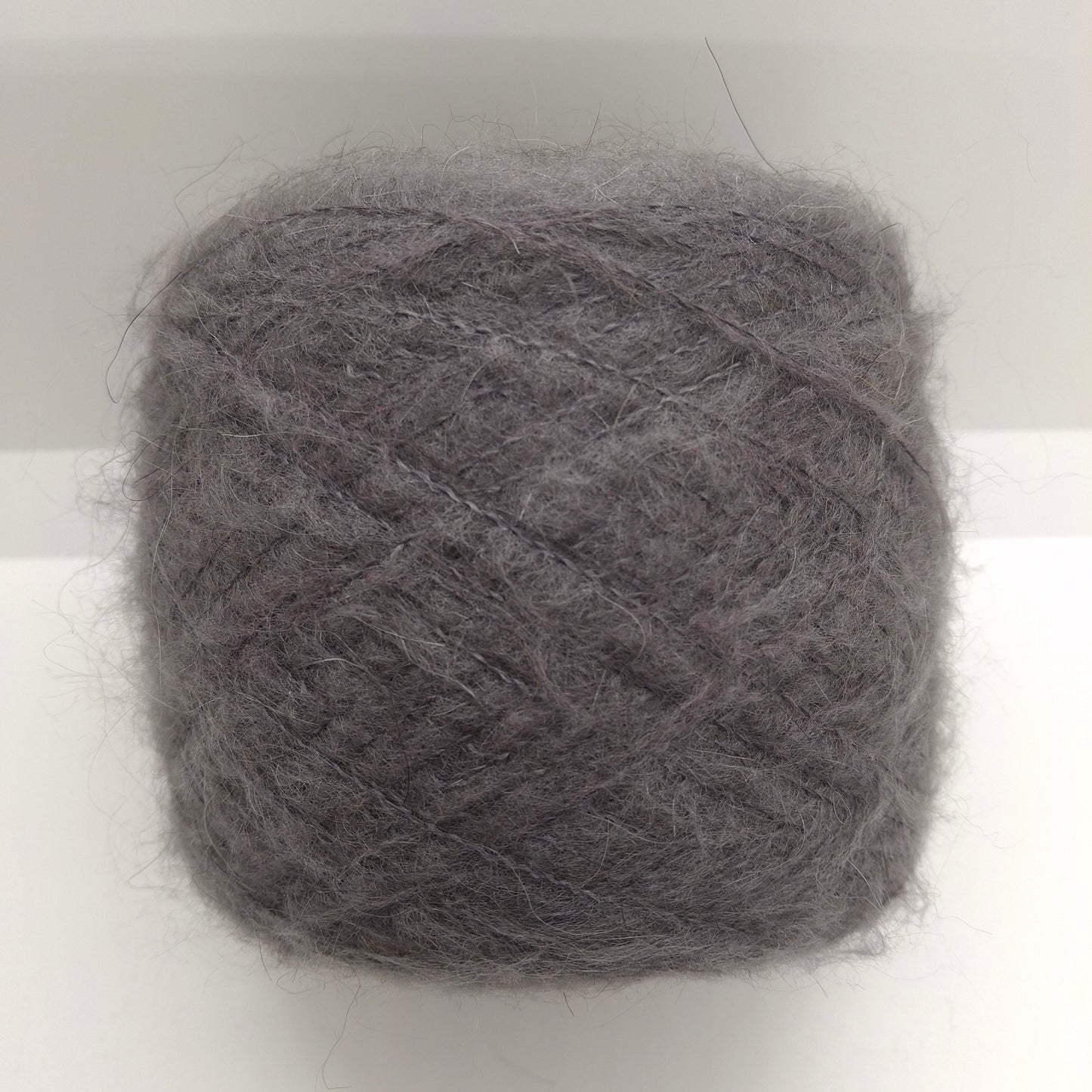 100g Kid Mohair hilo italiano suave color Gris Humo N.606