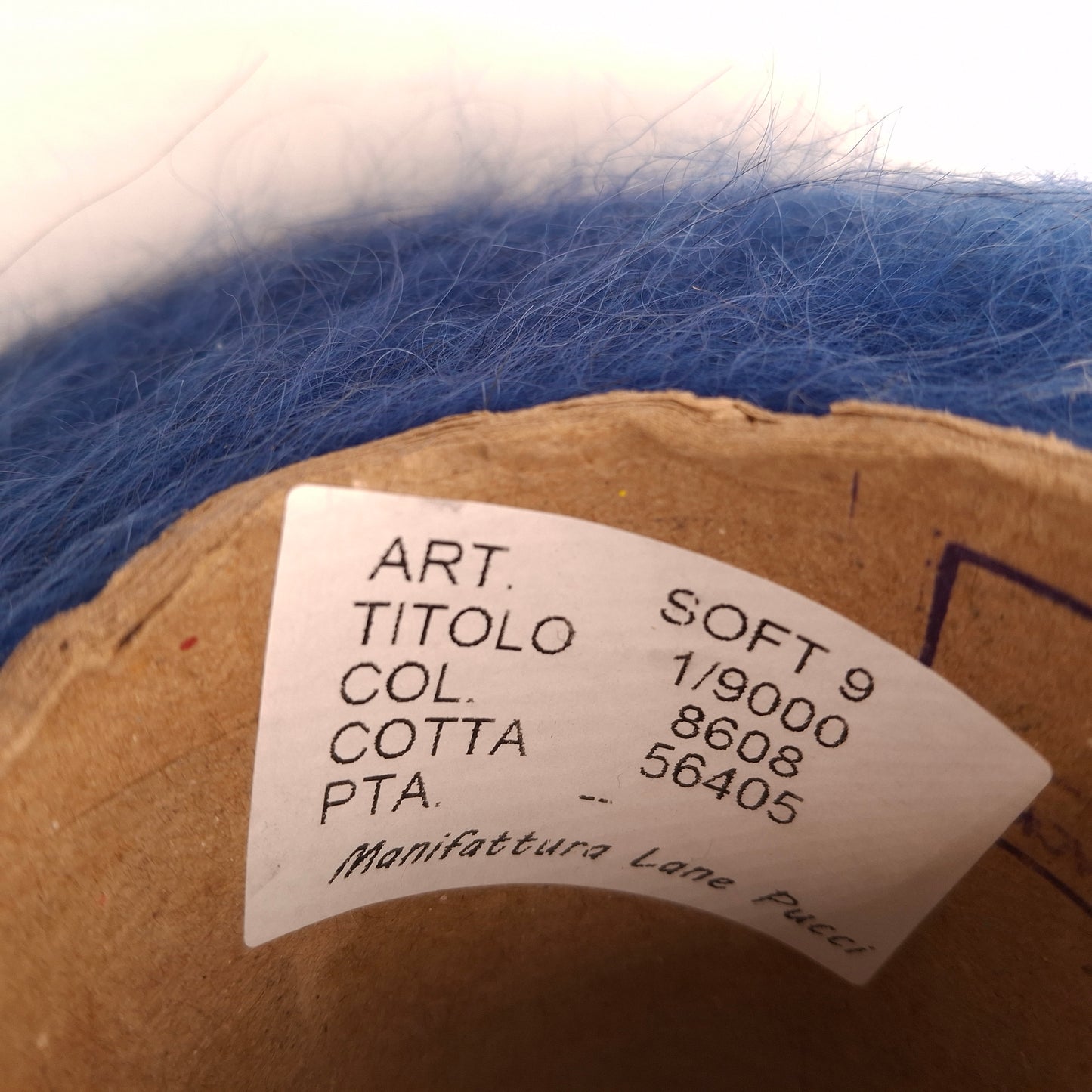 100g Mohair blødt italiensk garn farve Intense Blue N.752