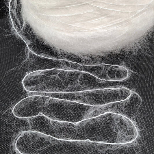 100g Mohair morbido filato italiano colore Bianco Sbiancato N.939