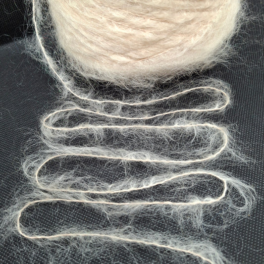 100g Mohair morbido filato italiano colore Beige Chiaro N.940