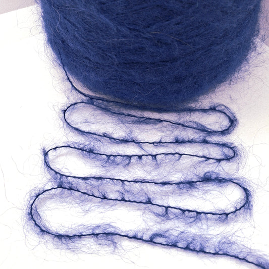 Mohair morbido filato italiano colore Blu N.946