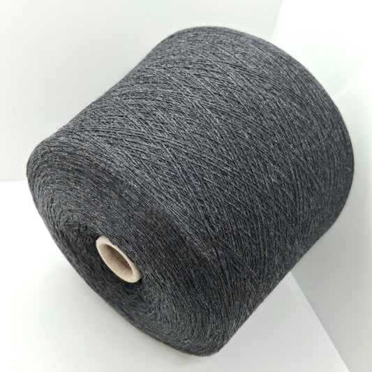 100 g de fil cachemire 100 % italien couleur gris foncé N. 977
