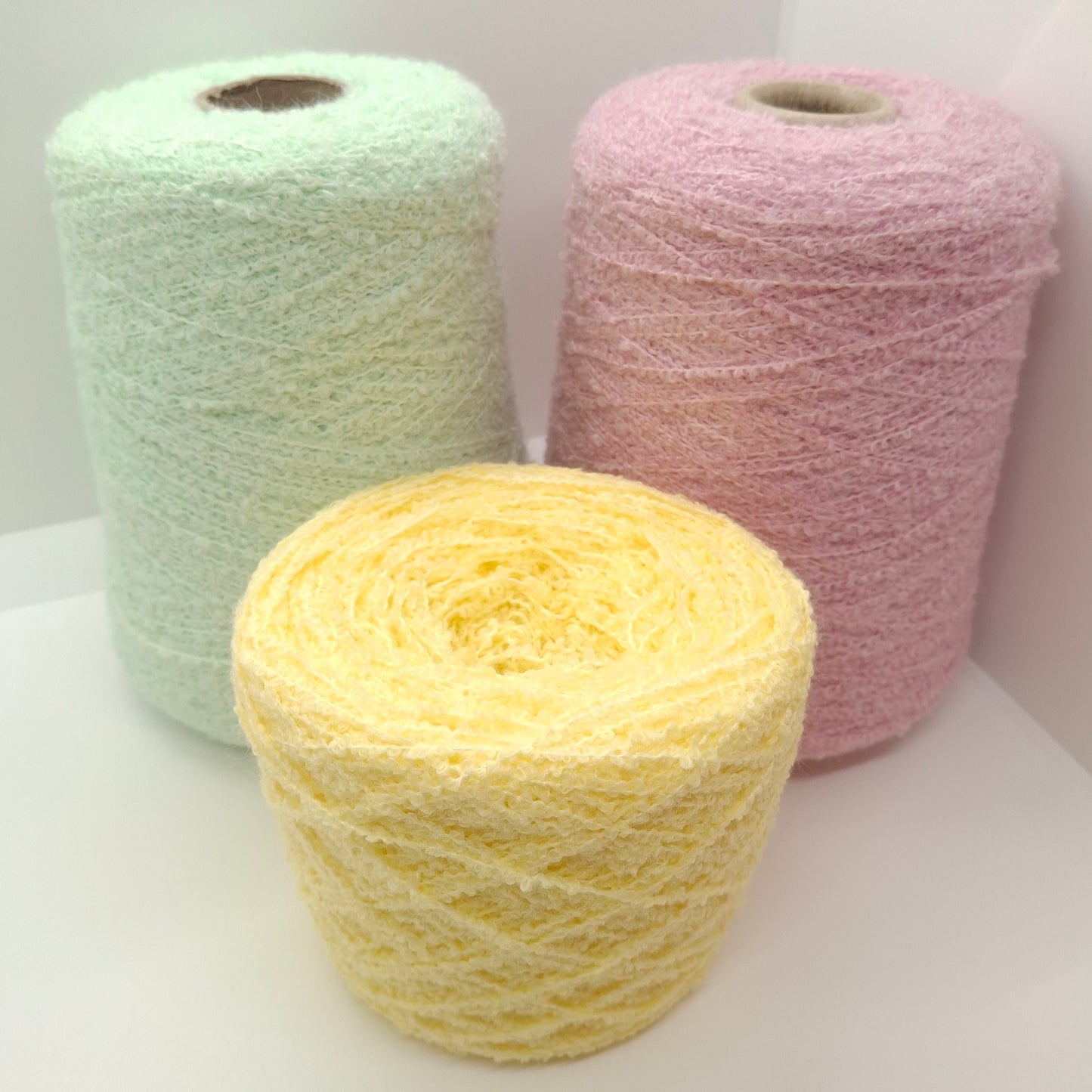 100g Bouclé filato morbido italiano colore Ecru Bianco Sporco N.1014